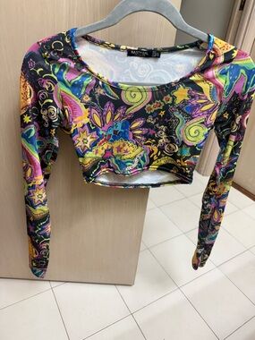 Nasty Gal Multicolor Paisley Long Sleeve Crop Top - Black Base with Neon Accents